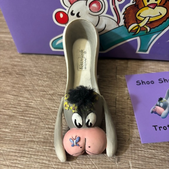 Willow Hall Collectibles Shoo Shoo Miniature Shoe Donkey - Trot Trot - Picture 2 of 4